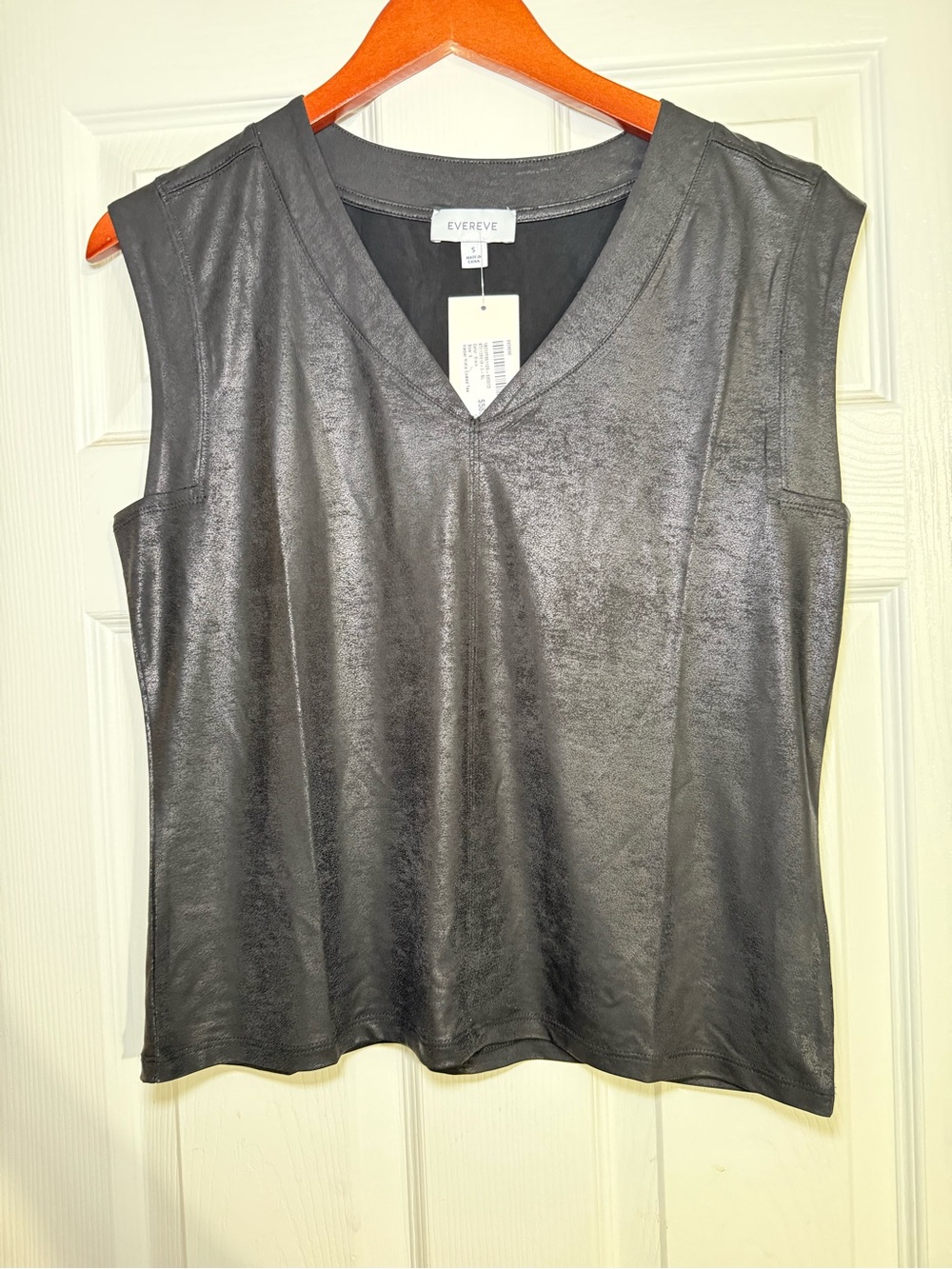 Evereve Harper Matte Coated Tee black size small NWT